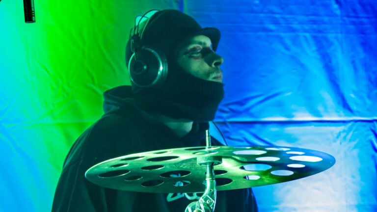 Nicola Pitassio / Grooveboi Quartet + Özge Merc in concerto (live electronics)